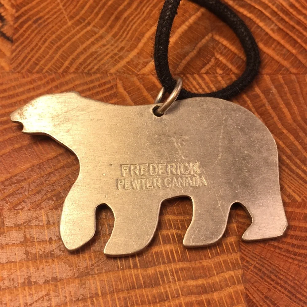 Polar bear necklace & pendant, adjustable length